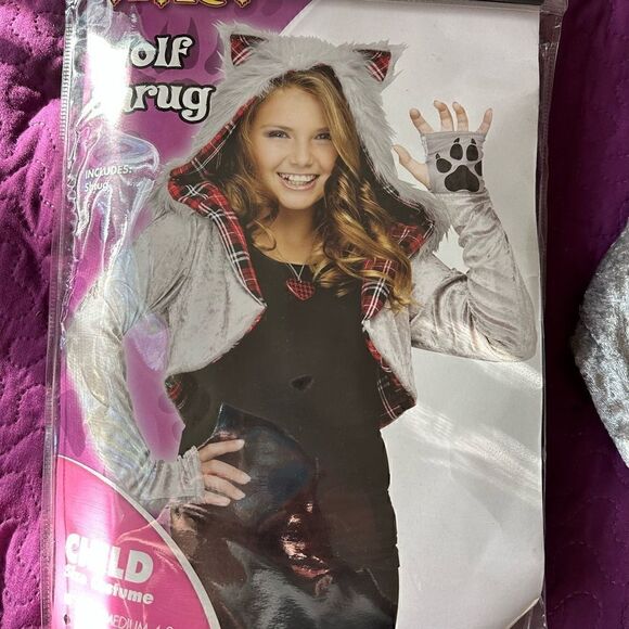 Halloween wolfs rug with ears and paw hands- velvety/ fuzzy. Child med/ large - Picture 1 of 4